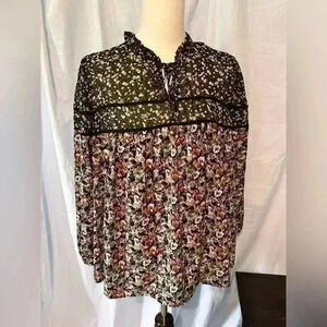 Ava James 3X Flowy Floral Top. 
3/4 Sleeve. 
Womens. 
Sheer up top